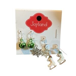 Joyland Green and Silver Earrings Set